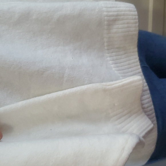 NWT Vince Camuto Soft V Neck White Color Paradox Sweater Size XL - Picture 6 of 10